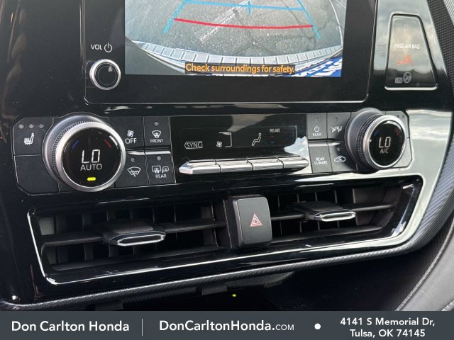 Used 2024 Toyota Highlander XSE FWD image 25