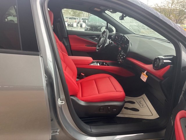 New 2026 Chevrolet Blazer EV SS w/ LPO, Blackout Package image 31