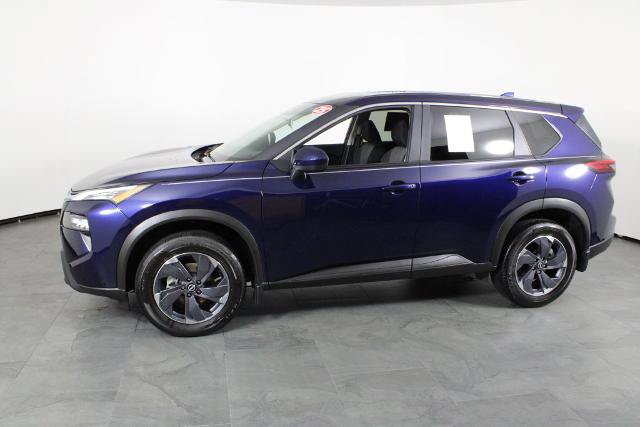 Certified 2025 Nissan Rogue SV FWD image 12