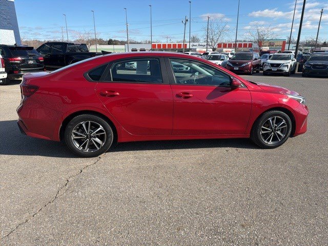 Used 2023 Kia Forte LXS image 6