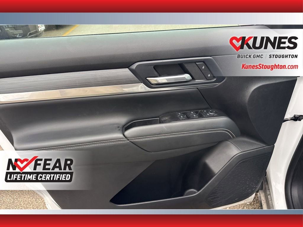 Used 2025 GMC Terrain Elevation image 15