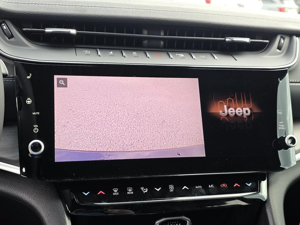 New 2026 Jeep Grand Cherokee Altitude RWD image 17