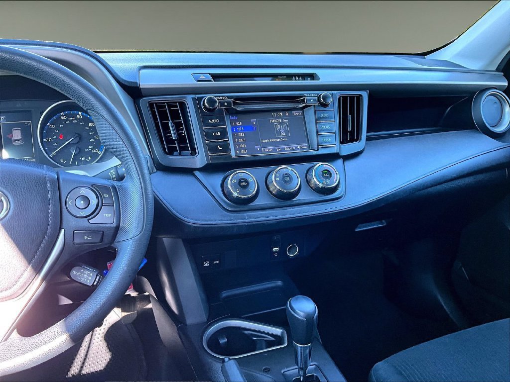 Used 2017 Toyota RAV4 LE w/ Carpet Mat Package AWD/4WD image 18