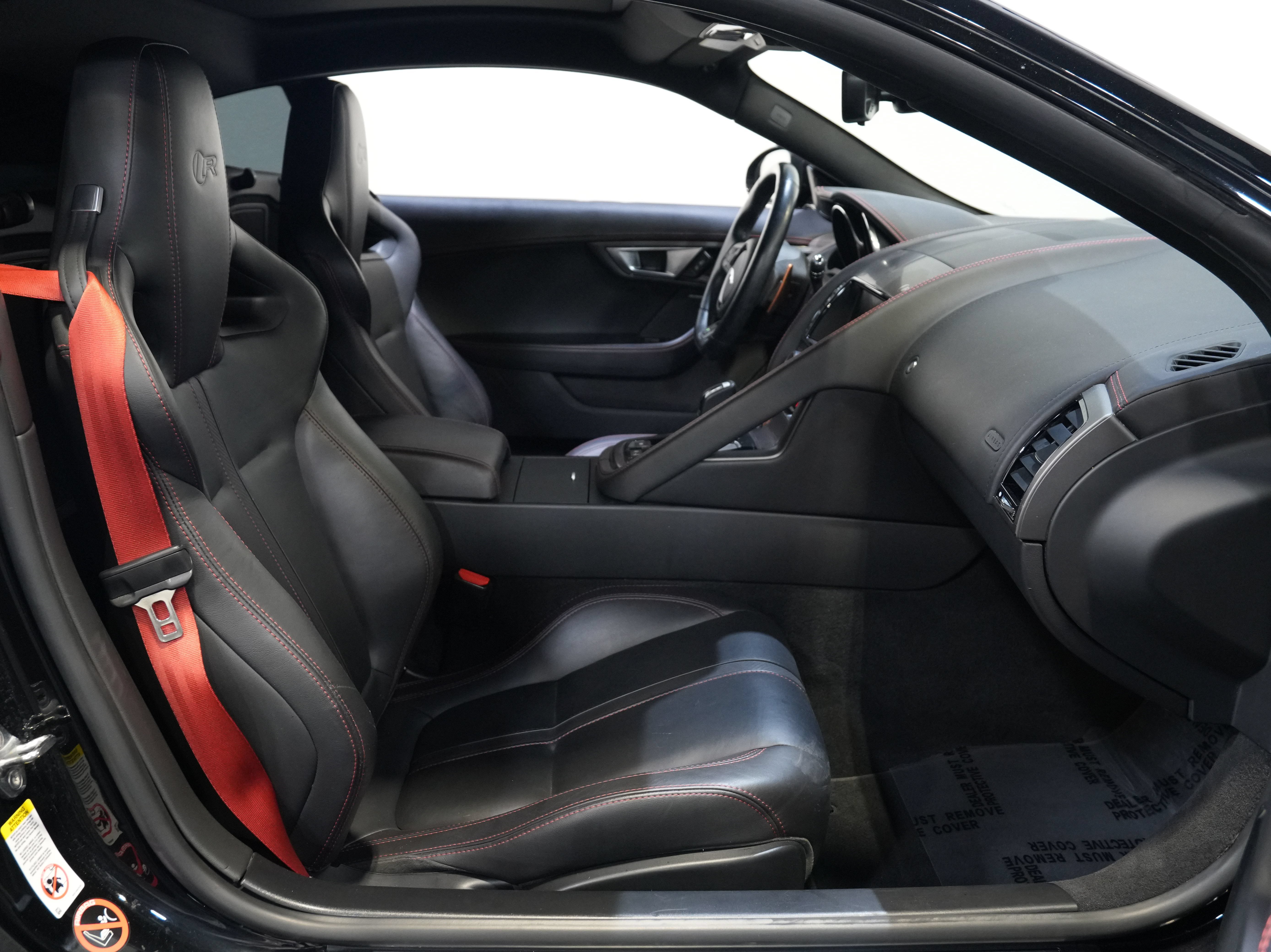 Used 2015 Jaguar F-TYPE R RWD image 29