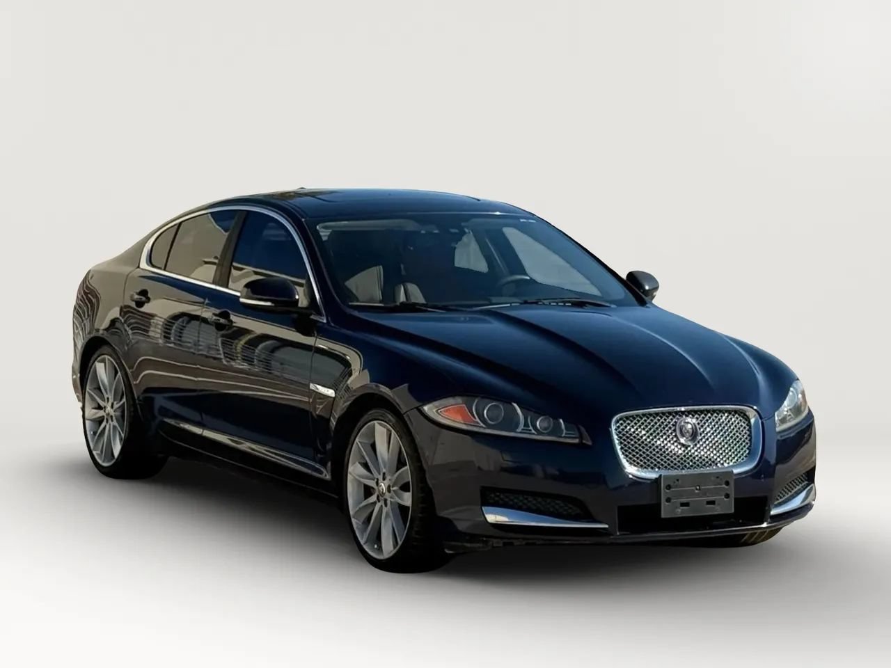 Used 2015 Jaguar XF Portfolio AWD/4WD image 11