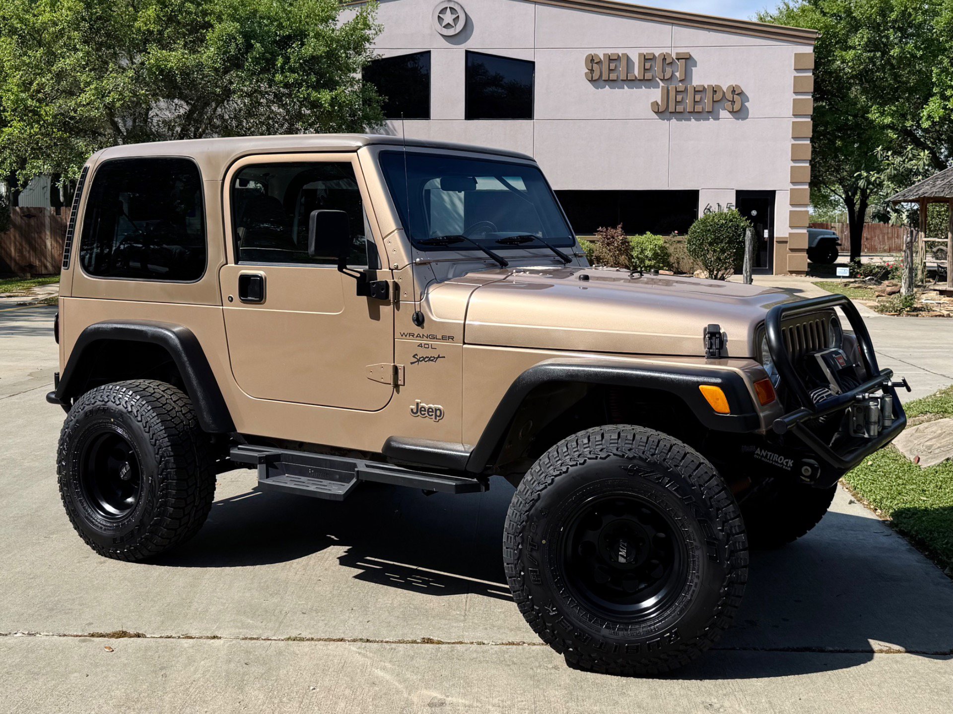 Used 2000 Jeep Wrangler Sport image 1