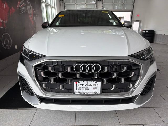 Used 2024 Audi SQ8 Prestige AWD/4WD image 7