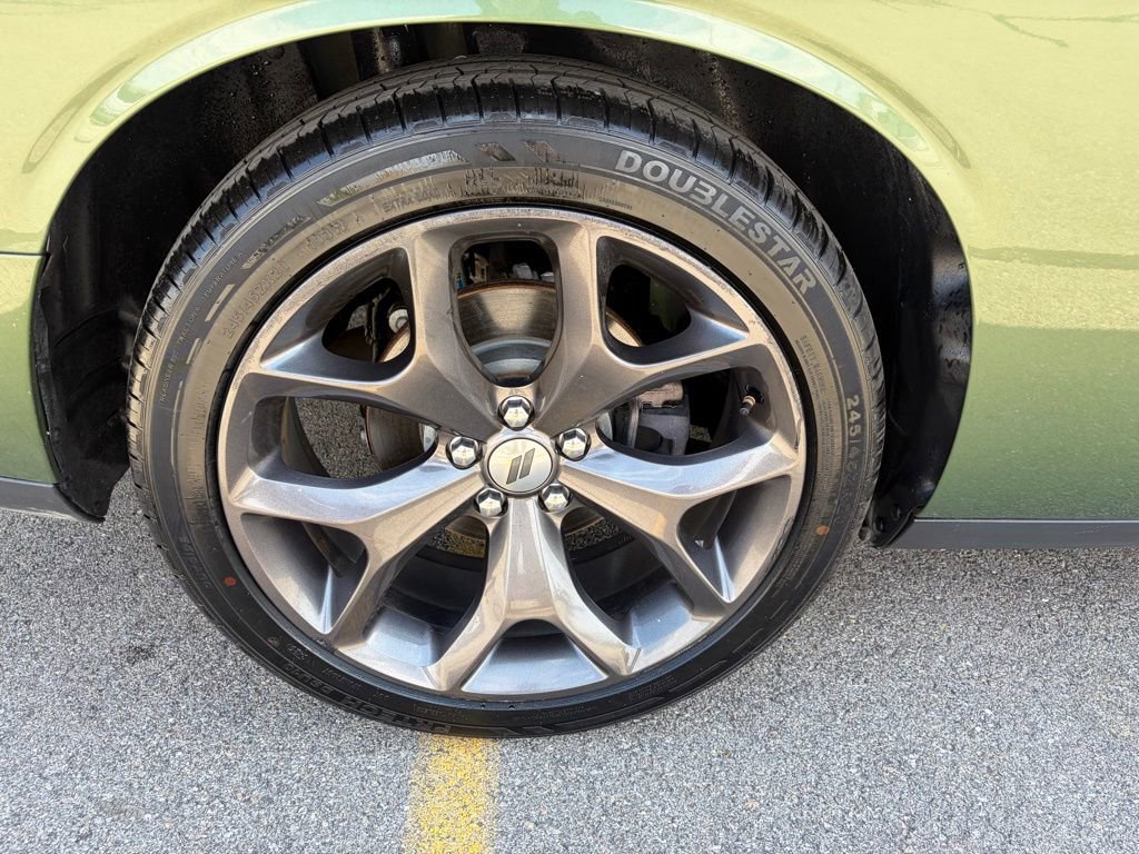 Used 2019 Dodge Challenger R/T w/ Cold Weather Group image 38