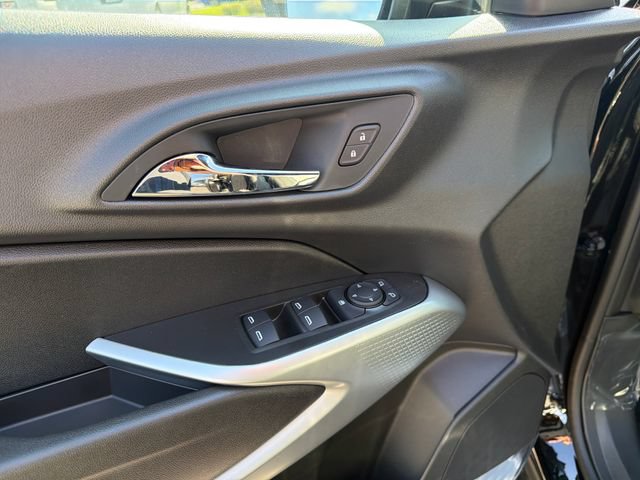 New 2026 Chevrolet Trax RS w/ Driver Confidence Package FWD image 26