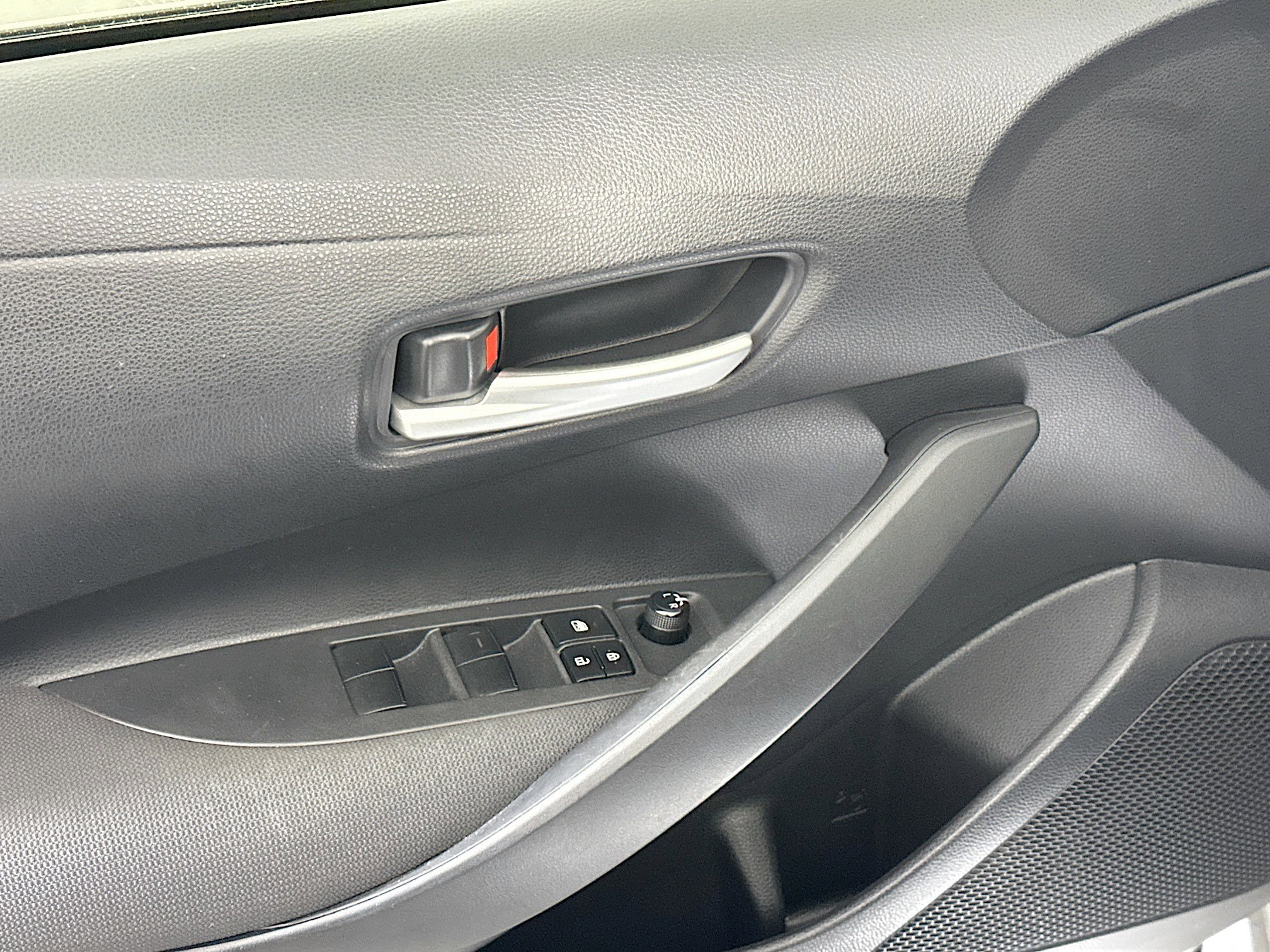 Used 2020 Toyota Corolla LE w/ LE Premium Package FWD image 15