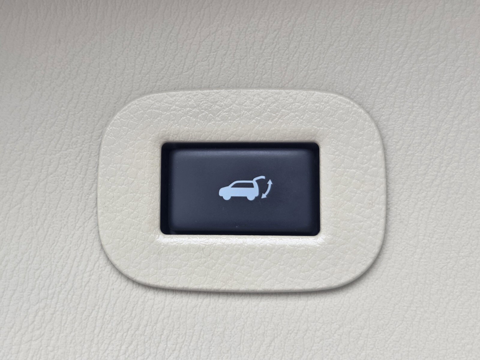 Used 2018 INFINITI QX80 4WD w/ Deluxe Technology Package image 36