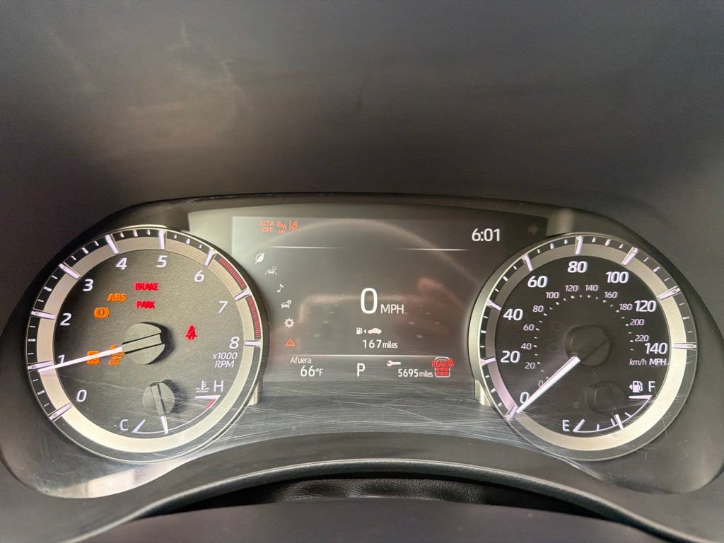 Used 2024 Toyota Highlander LE AWD/4WD image 28