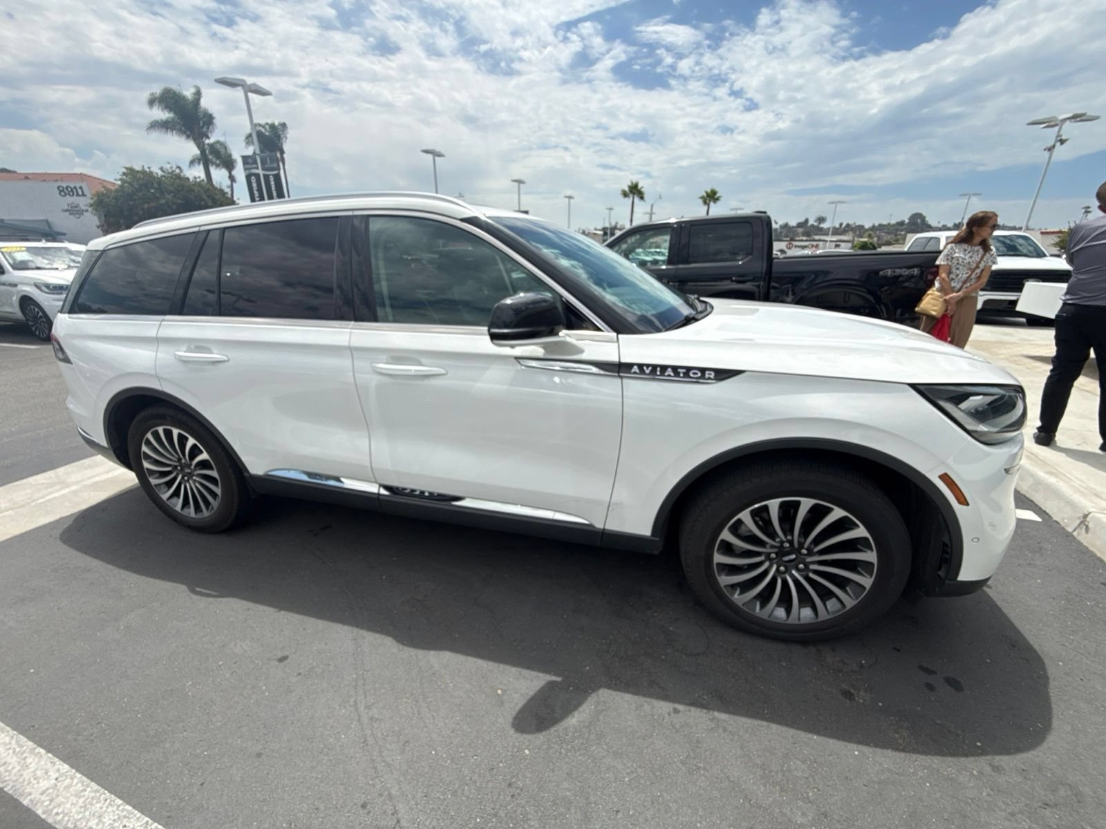 Used 2020 Lincoln Aviator Reserve w/ Equipment Group 201A AWD/4WD image 7