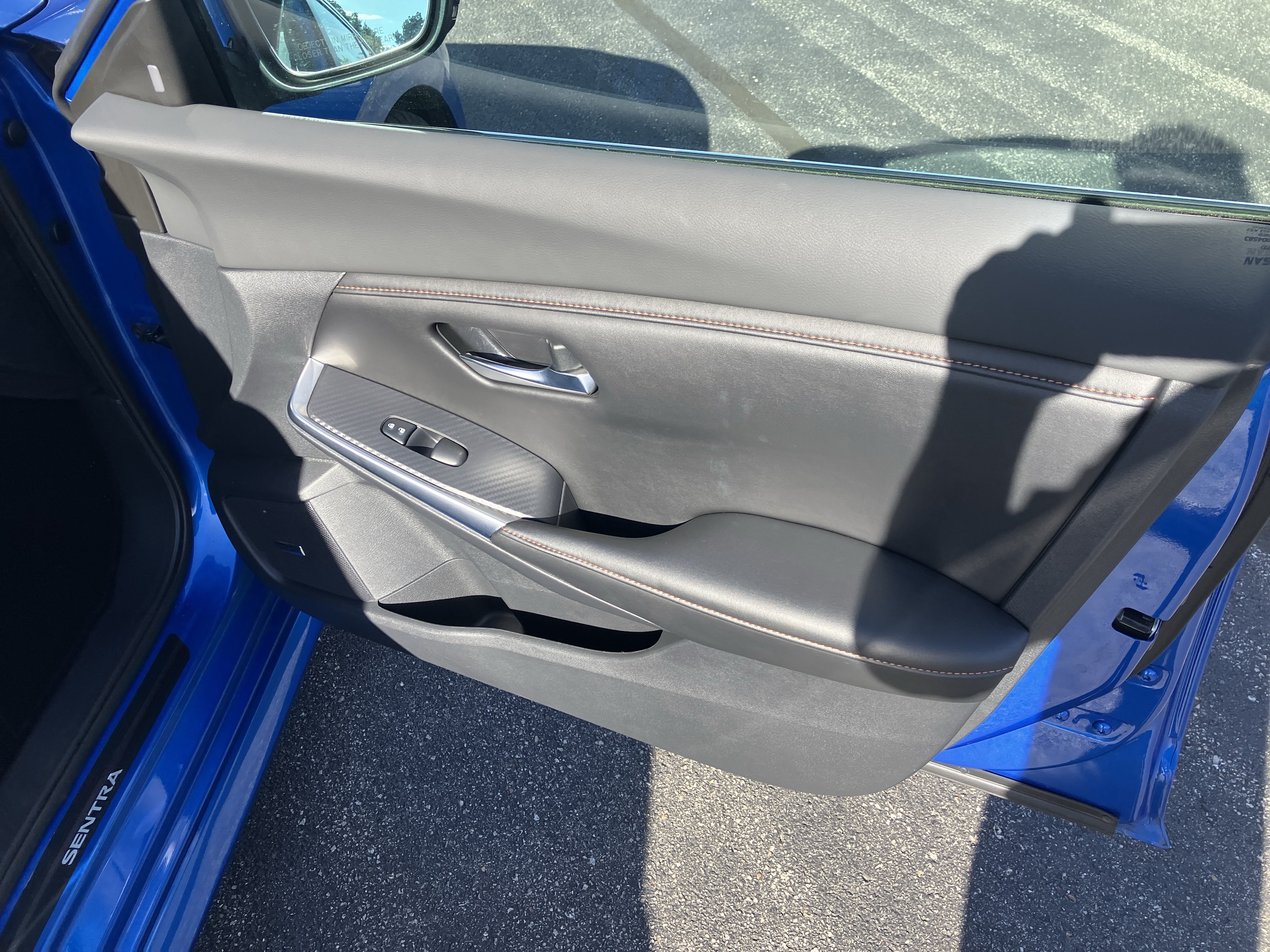 Used 2022 Nissan Sentra SR w/ SR Premium Package FWD image 10