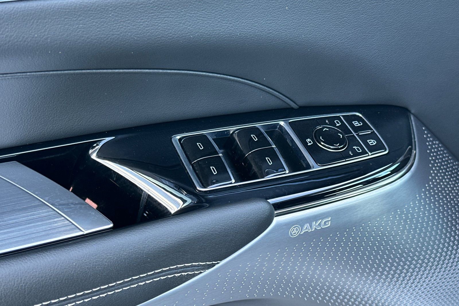 Certified 2024 Cadillac Lyriq Sport image 12