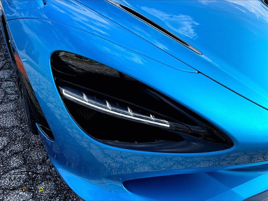 Used 2024 McLaren 750S Spider RWD image 21