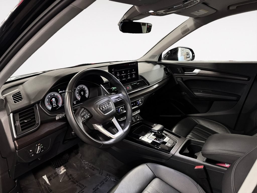 Used 2023 Audi Q5 2.0T Premium Plus w/ Premium Plus Package AWD/4WD image 10