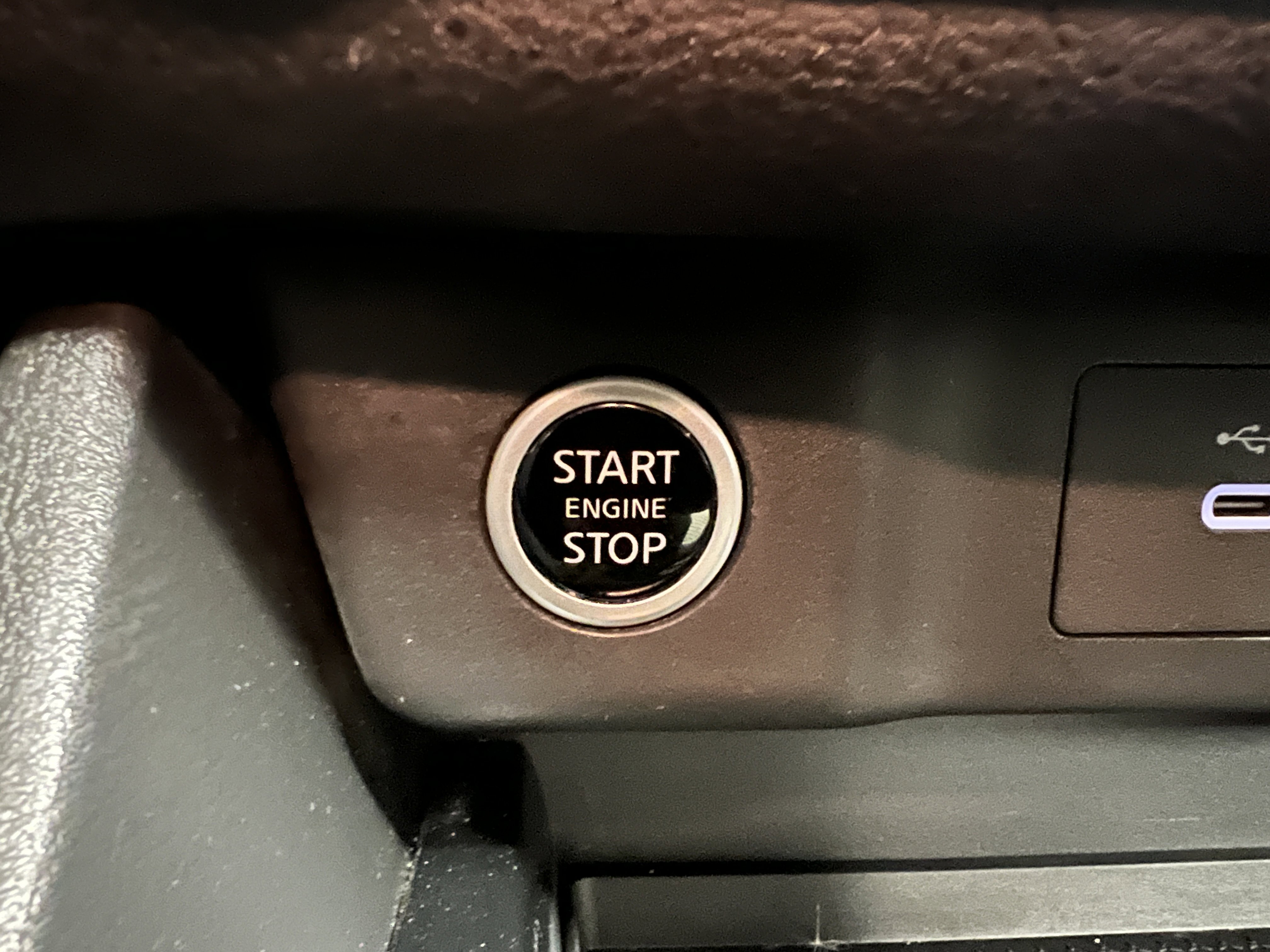 Used 2023 Nissan Rogue S image 23