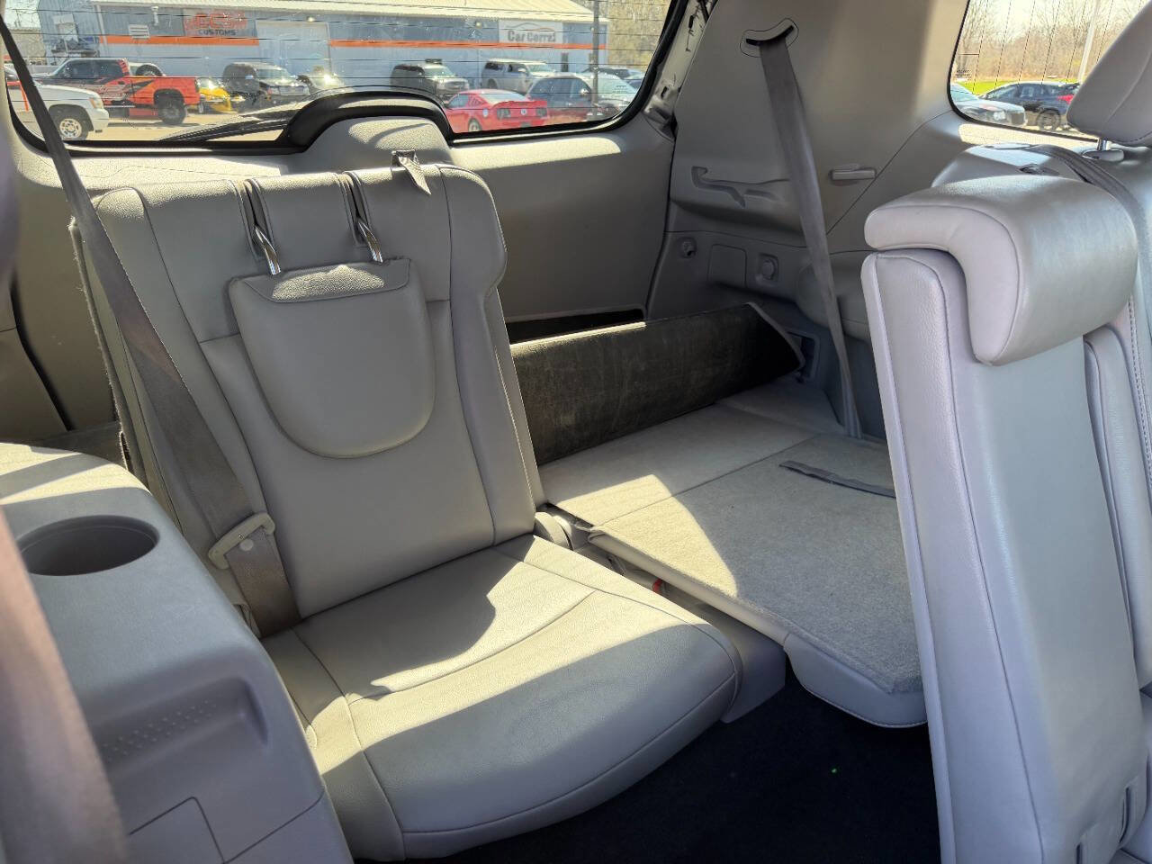 Used 2012 Toyota Highlander SE w/ Tow Pkg image 13