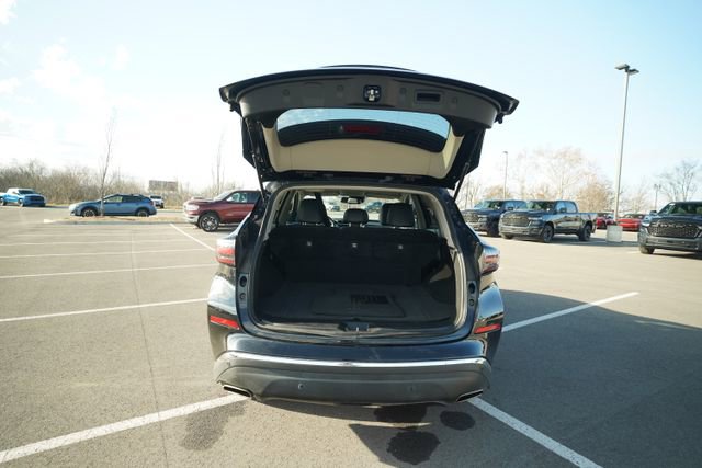 Used 2023 Nissan Murano SV image 16