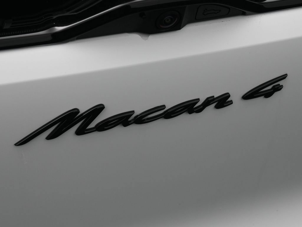 New 2024 Porsche Macan 4 Electric AWD/4WD image 8
