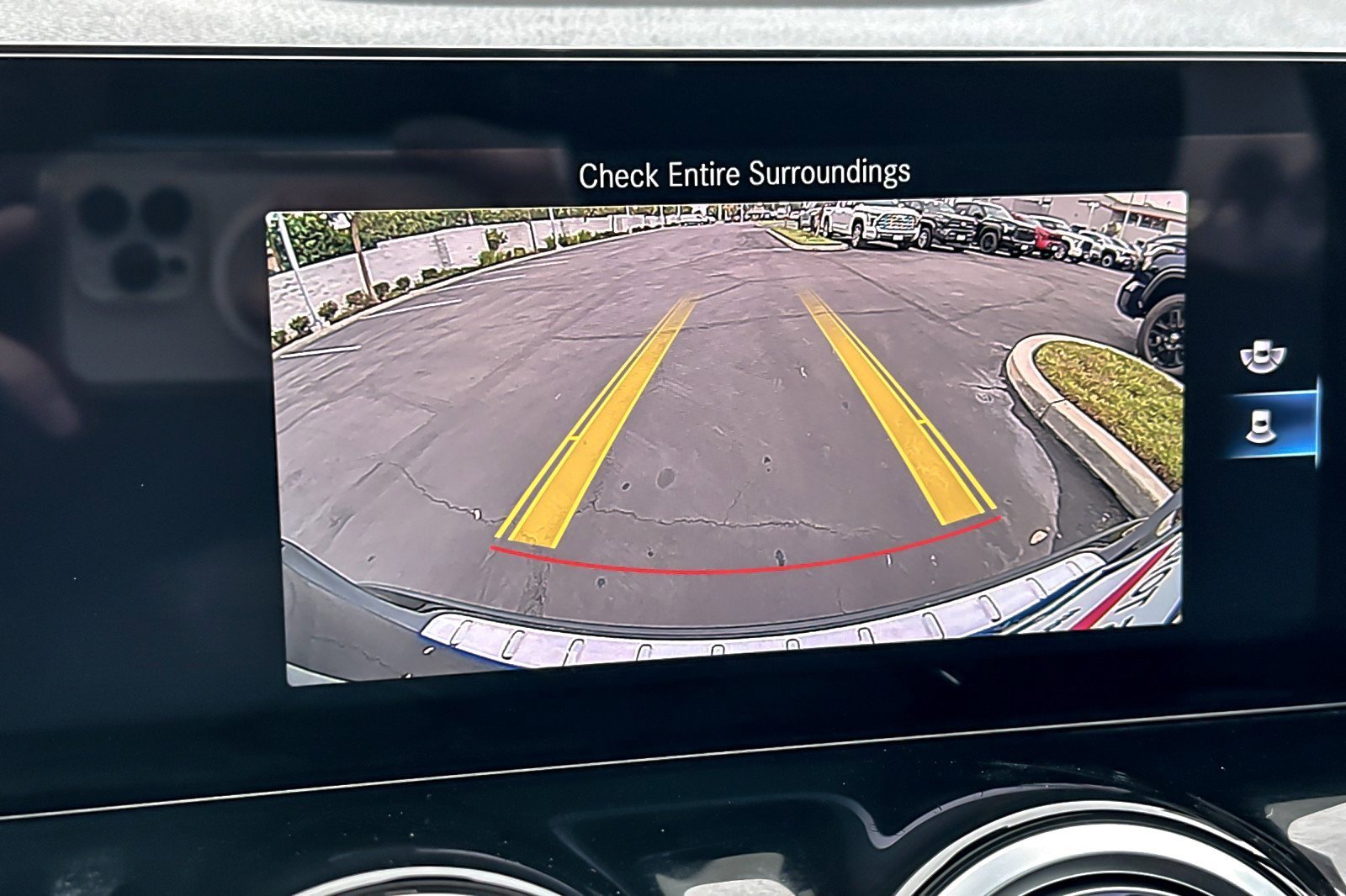 Used 2023 Mercedes-Benz GLA 250 4MATIC w/ Premium Package image 18