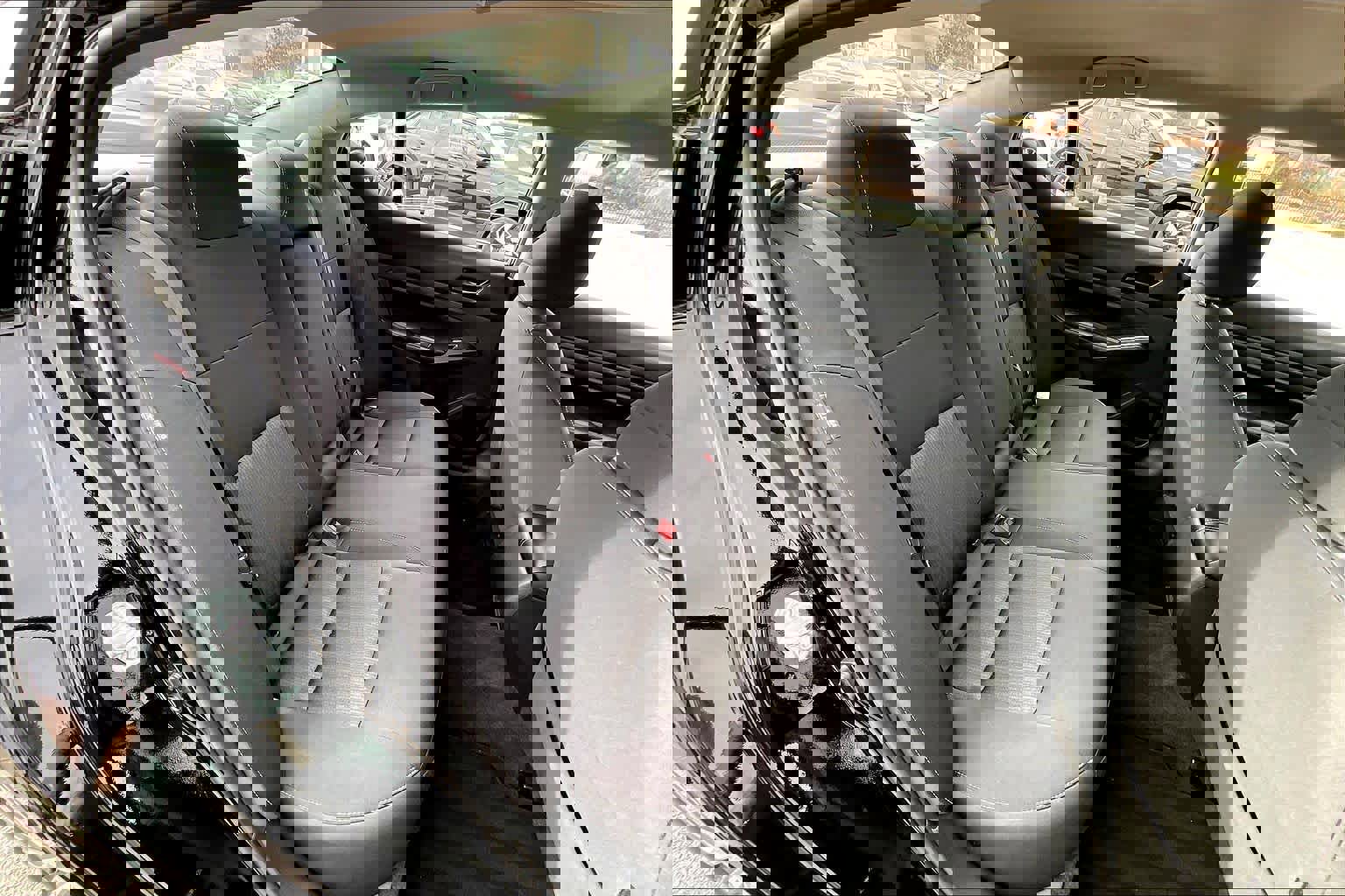 Used 2025 Nissan Altima 2.5 SV image 19