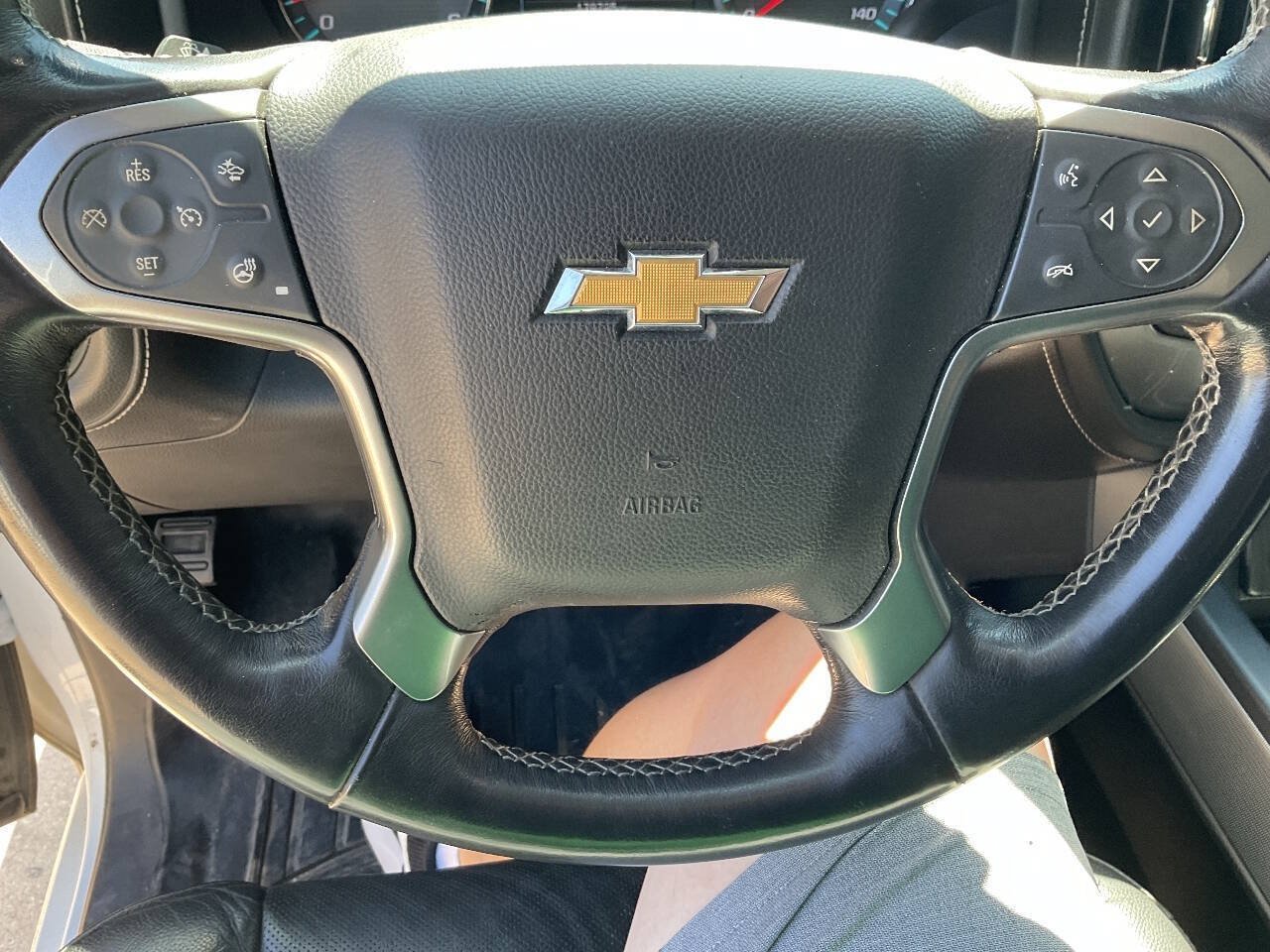 Used 2018 Chevrolet Silverado 1500 LTZ Z71 w/ Redline Edition AWD/4WD image 6