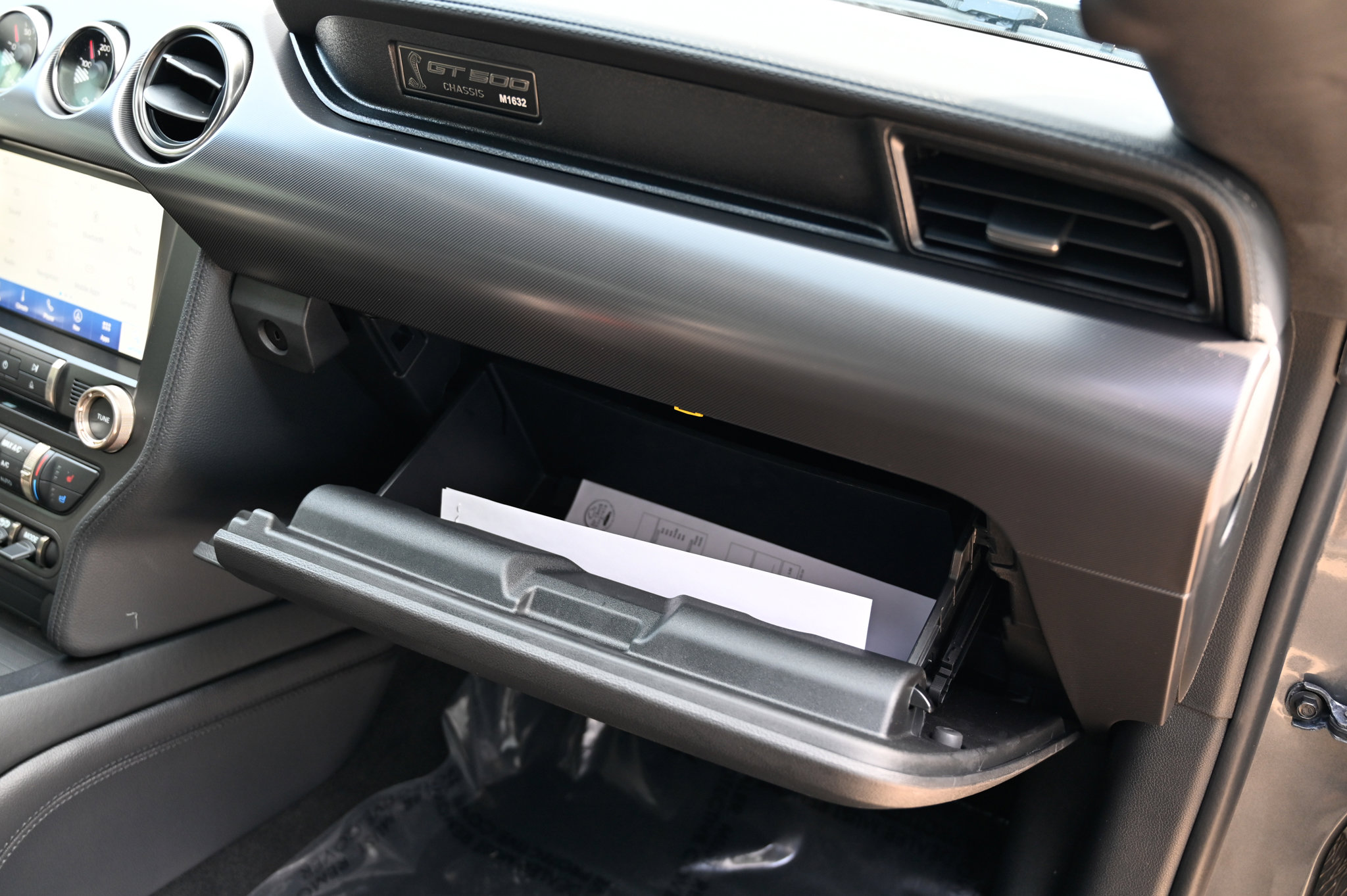 Used 2021 Ford Mustang Shelby GT500 w/ Technology Package image 46