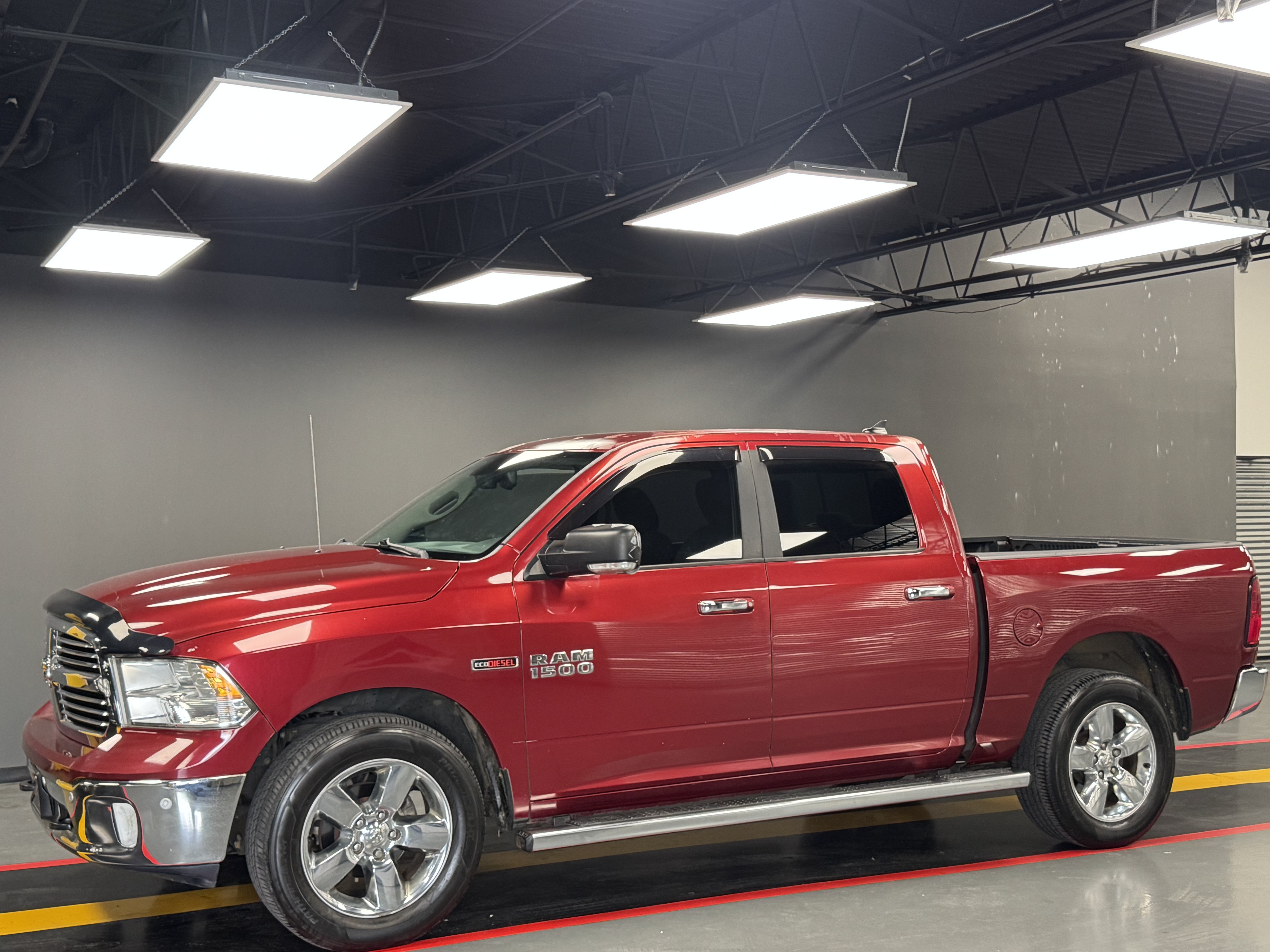 Used 2015 RAM 1500 Lone Star AWD/4WD image 1