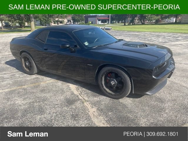Used 2014 Dodge Challenger R/T RWD image 3