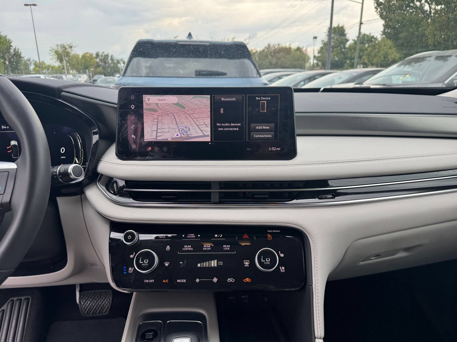 Used 2026 INFINITI QX60 Luxe FWD image 16