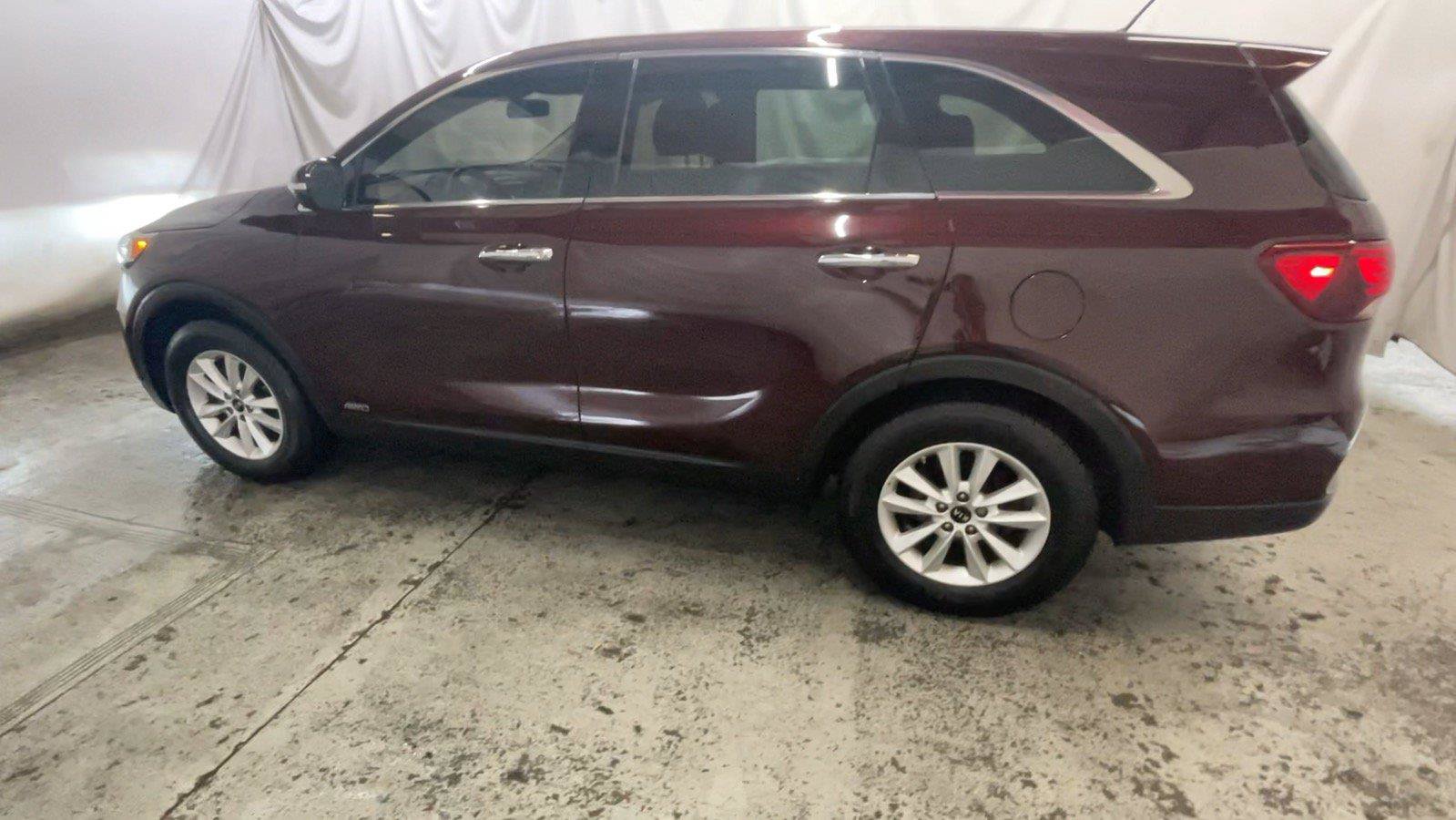 Used 2019 Kia Sorento AWD image 11