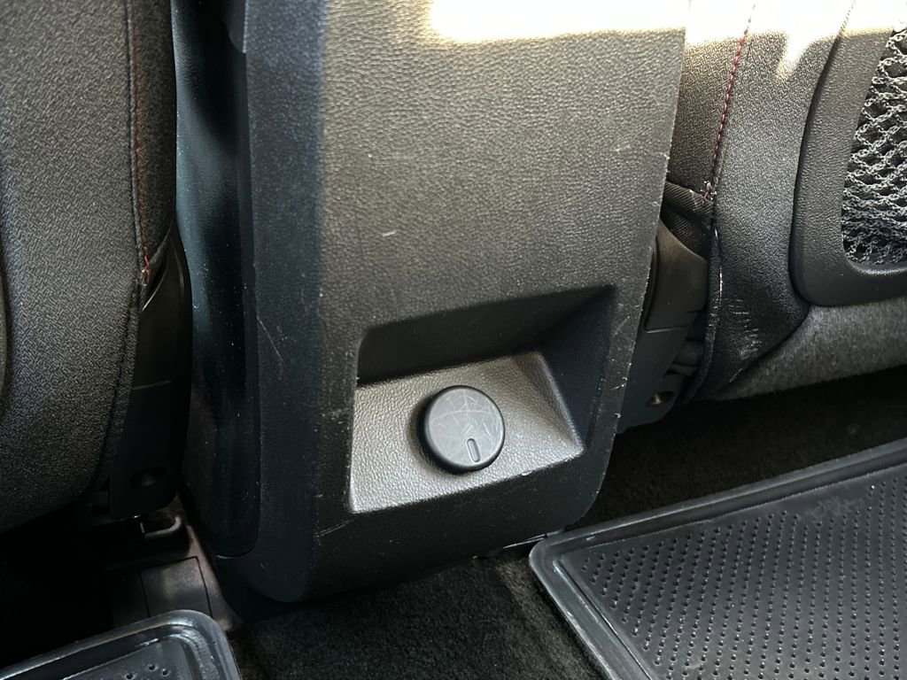 Used 2017 Chevrolet Equinox LS image 22