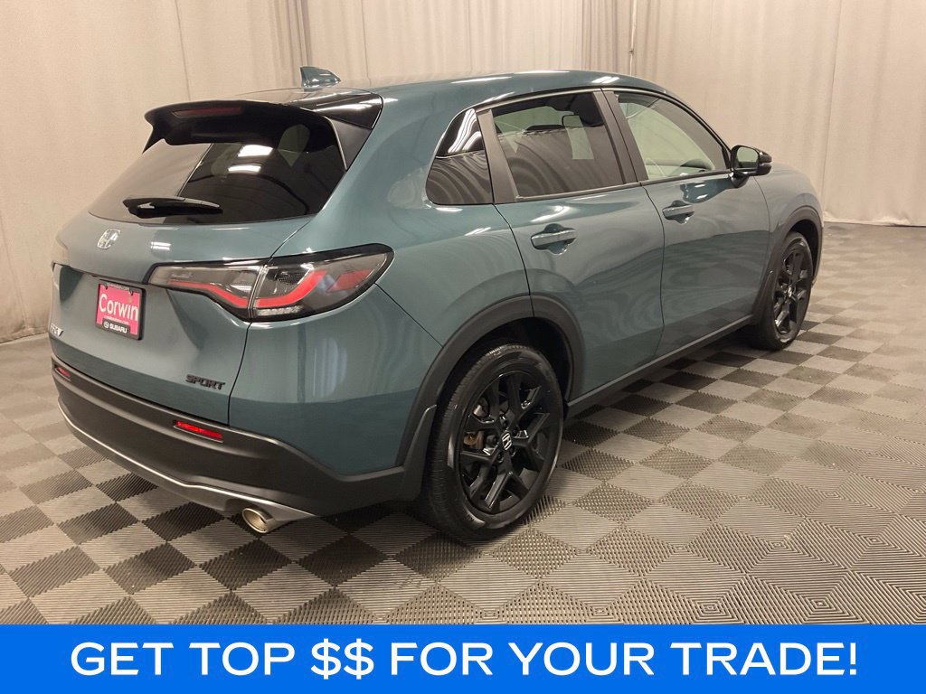Used 2025 Honda HR-V Sport image 3