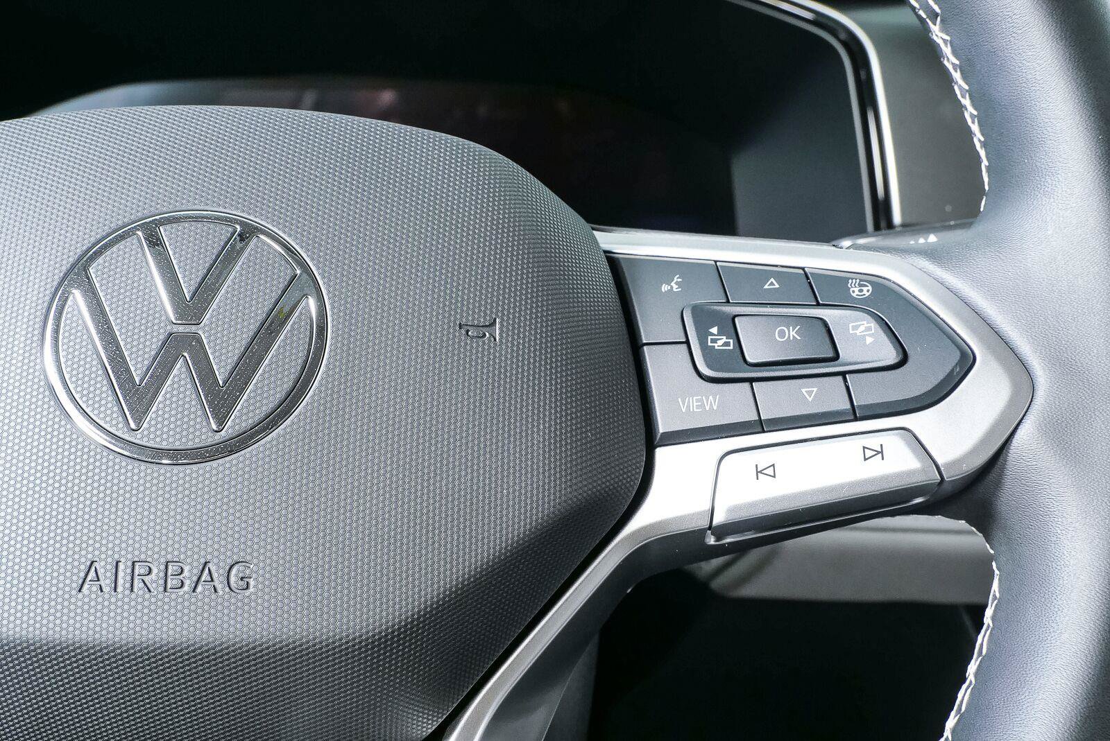 Certified 2025 Volkswagen Taos S FWD image 10