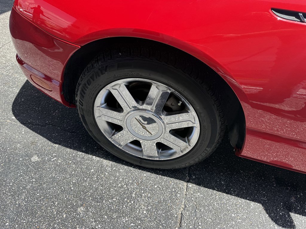 Used 2004 Ford Thunderbird RWD image 5
