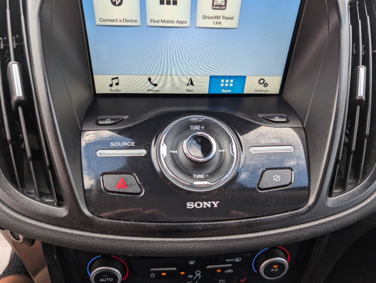 Used 2019 Ford Escape Titanium AWD/4WD image 23