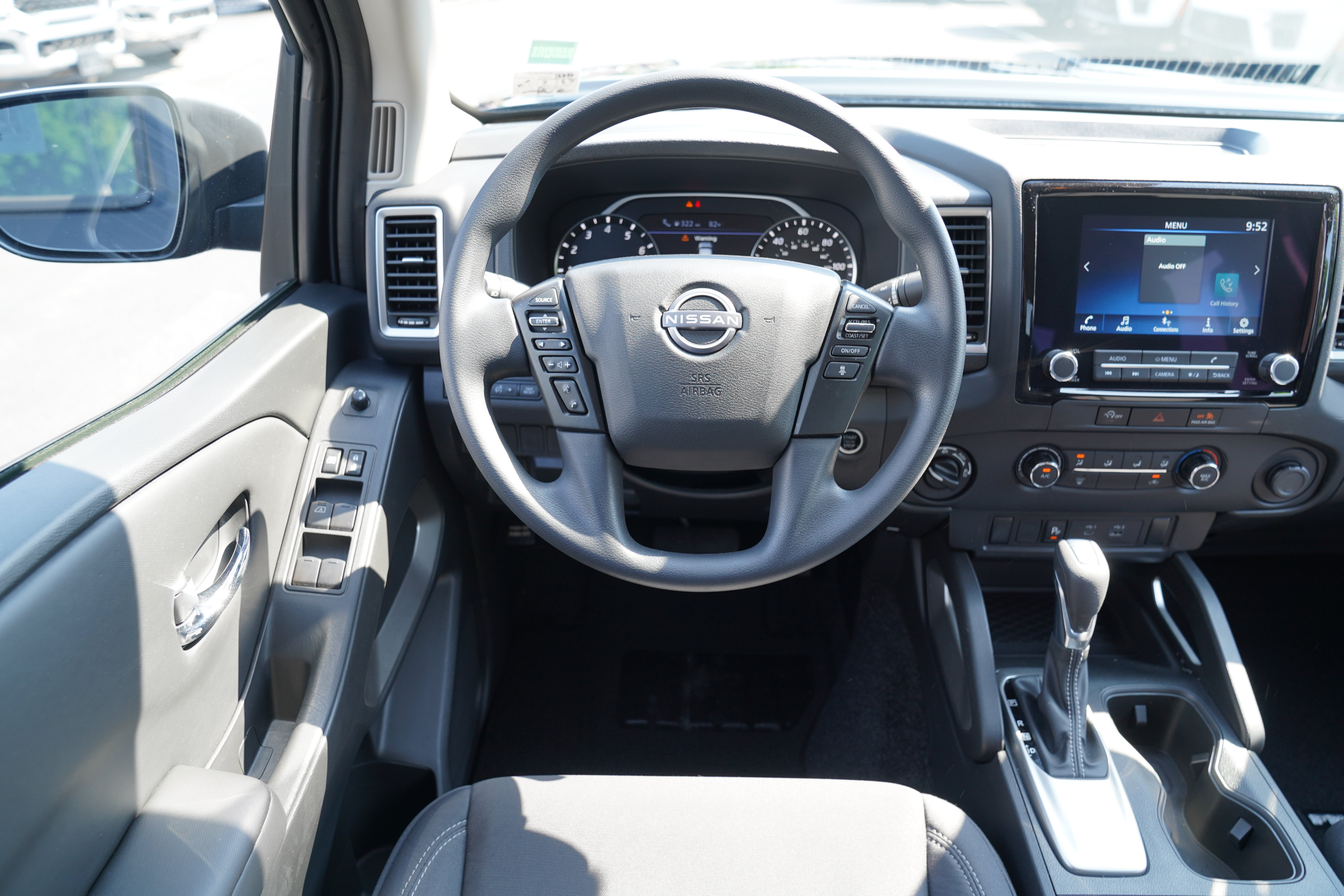 Used 2024 Nissan Frontier SV w/ Technology Package AWD/4WD image 11