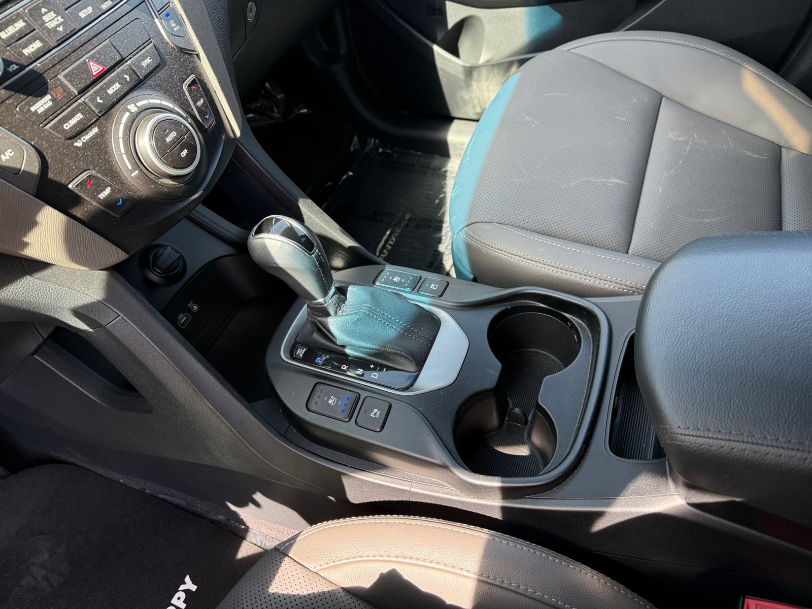 Used 2017 Hyundai Santa Fe FWD image 13