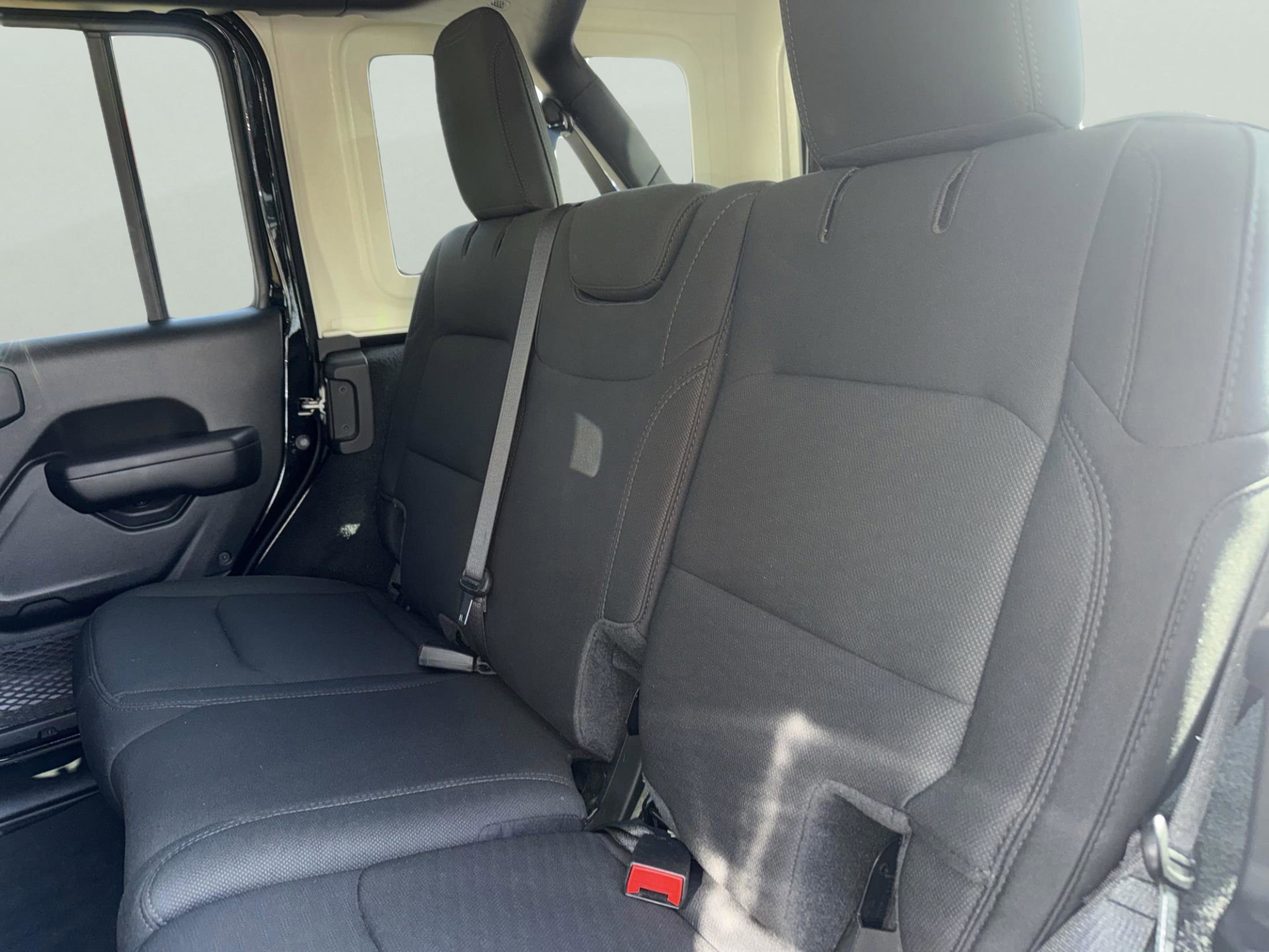 Used 2021 Jeep Wrangler Unlimited Sport image 11