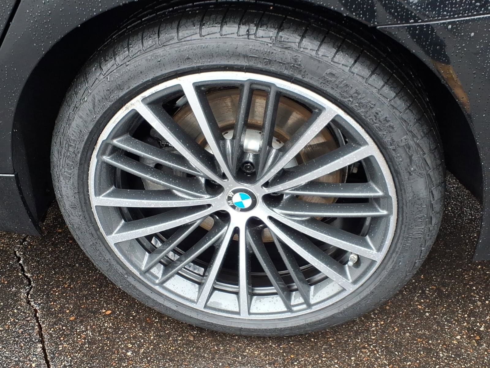 Used 2023 BMW 540i xDrive w/ Premium Package image 13