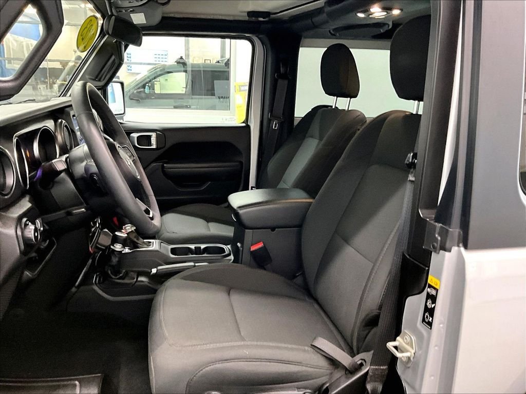 Used 2023 Jeep Wrangler Sport AWD/4WD image 10