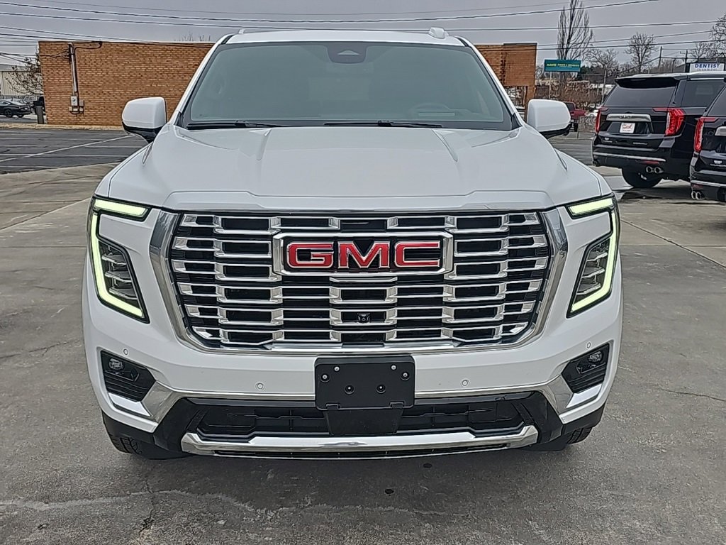 Used 2025 GMC Yukon XL Denali image 4