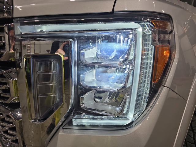 Used 2023 GMC Sierra 2500 Denali w/ Denali Ultimate Package image 31