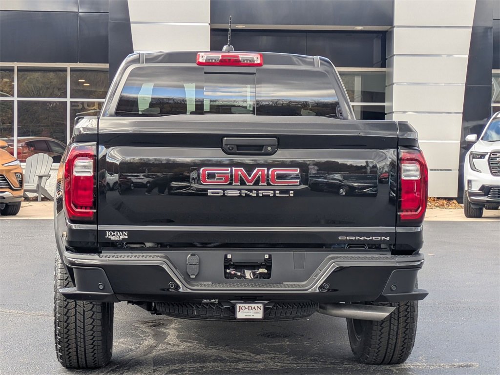 New 2026 GMC Canyon Denali image 5