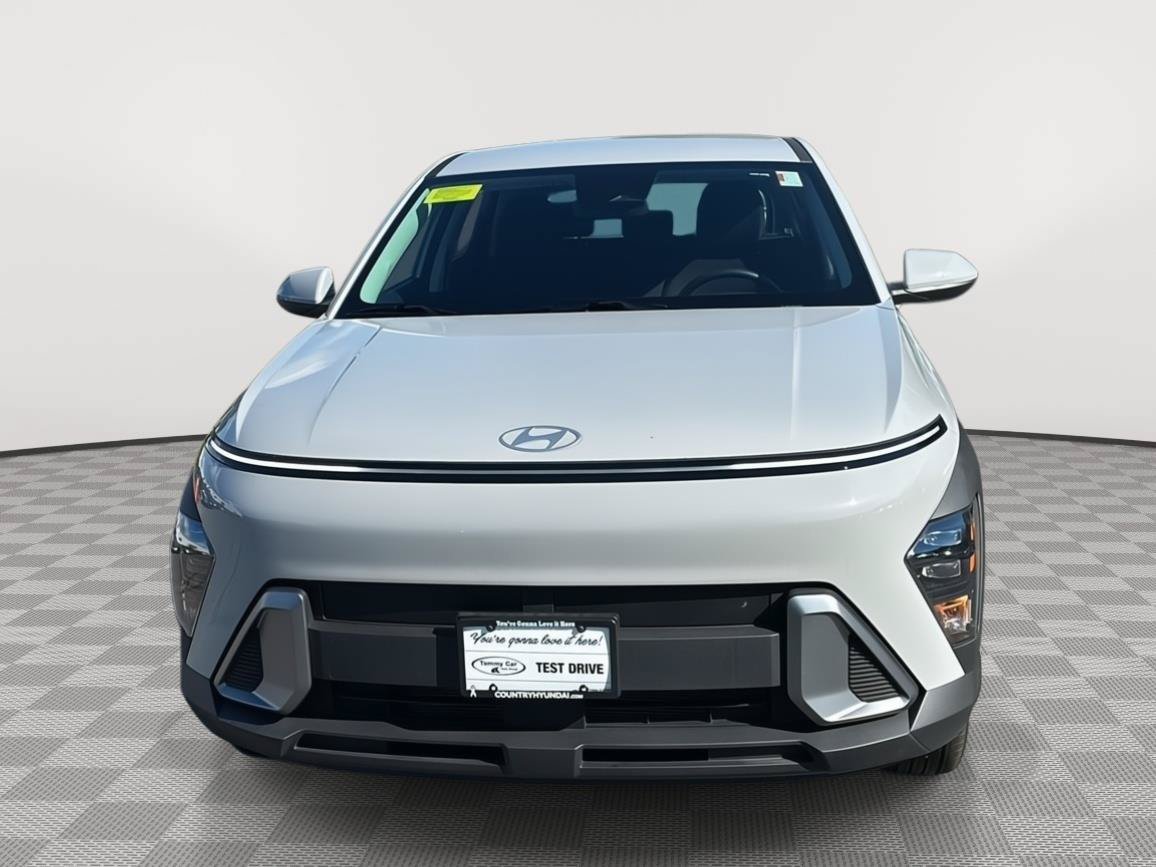 Used 2026 Hyundai Kona SE AWD/4WD image 2