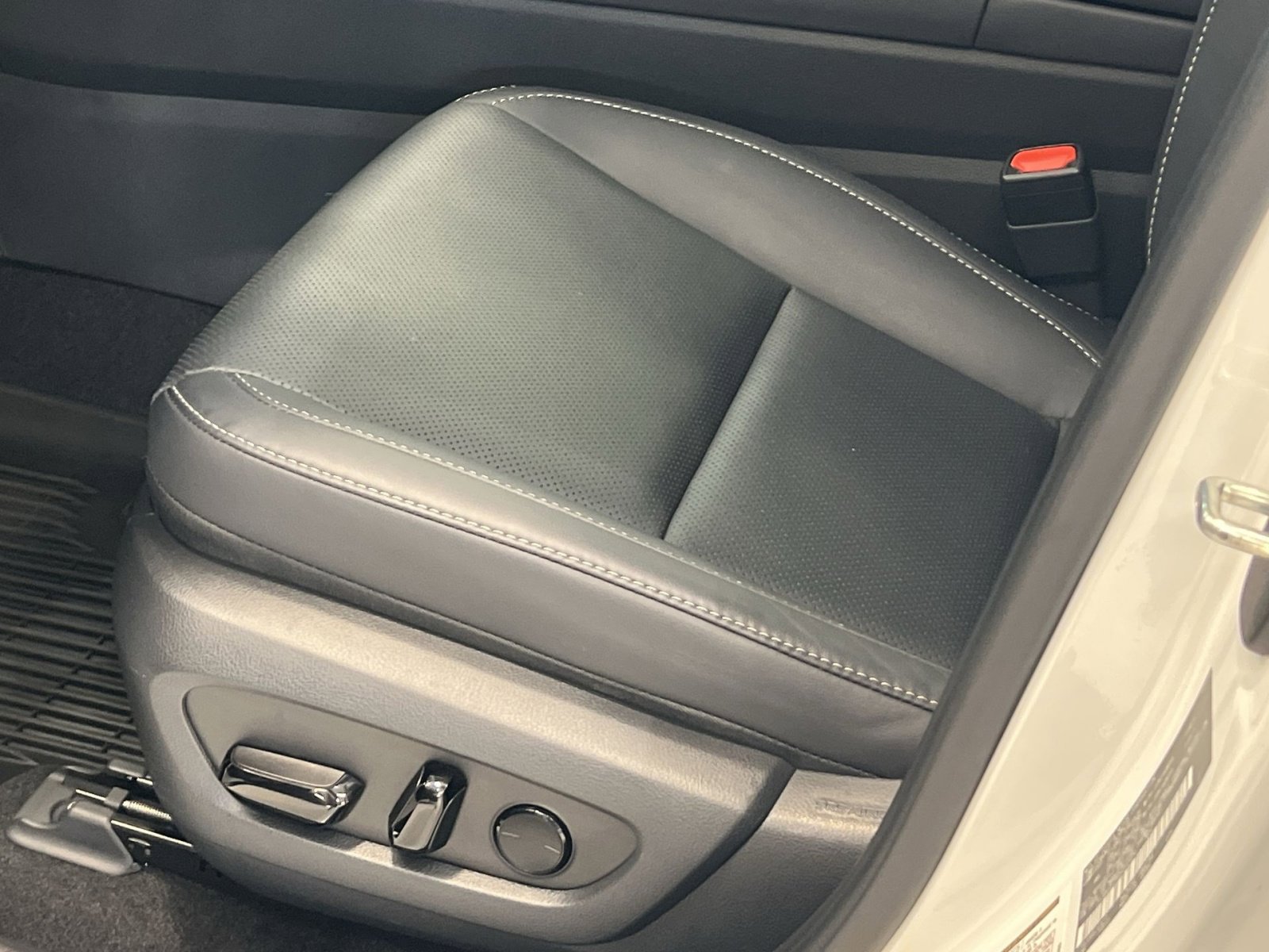Used 2024 Lexus NX 350h AWD image 13