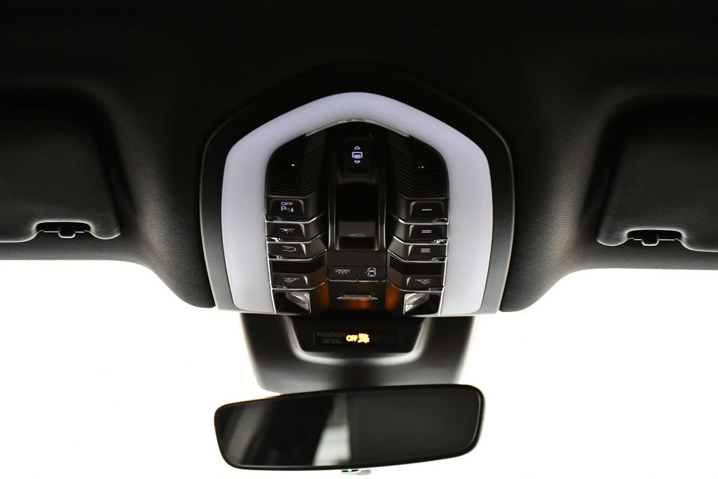 Used 2024 Porsche Macan S image 25