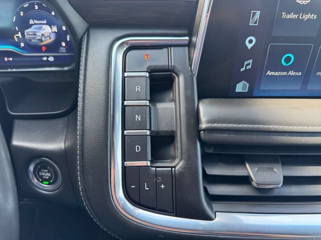 Certified 2022 Chevrolet Suburban Z71 w/ Luxury Package AWD/4WD image 15